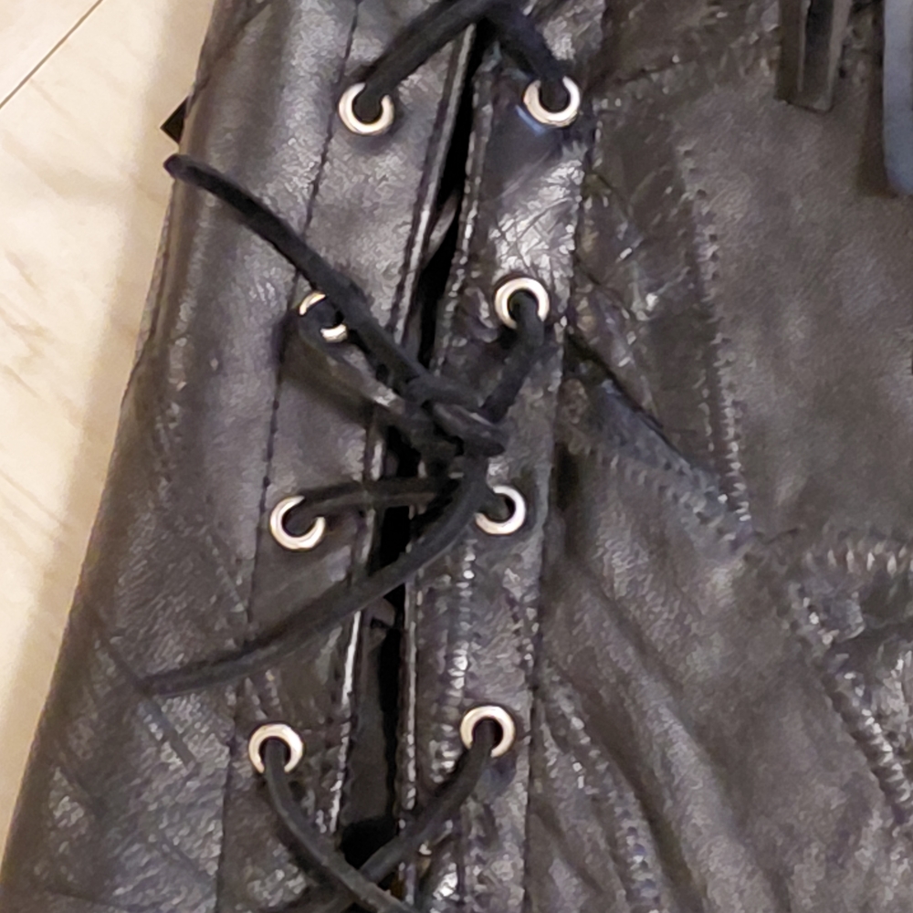Vintage Never Worn Genuine Leather Black Fringe Vest. XL But runs Small NWOT - Picture 11 of 11